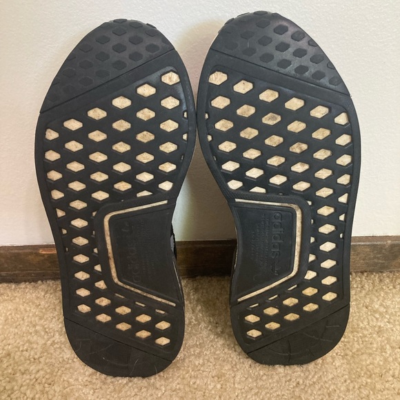 Adidas NMD_R1. Women’s 8 - Picture 8 of 8